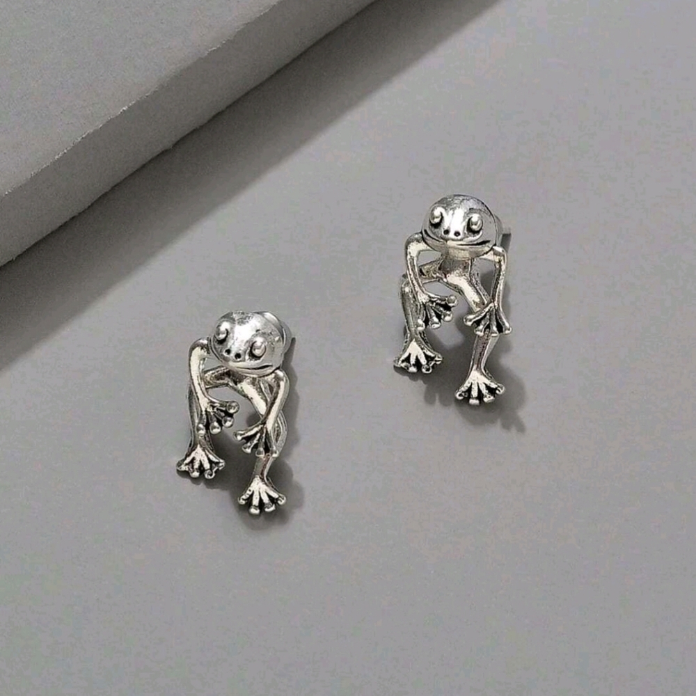 Silver Frog Earrings New - Picture 2 of 2
